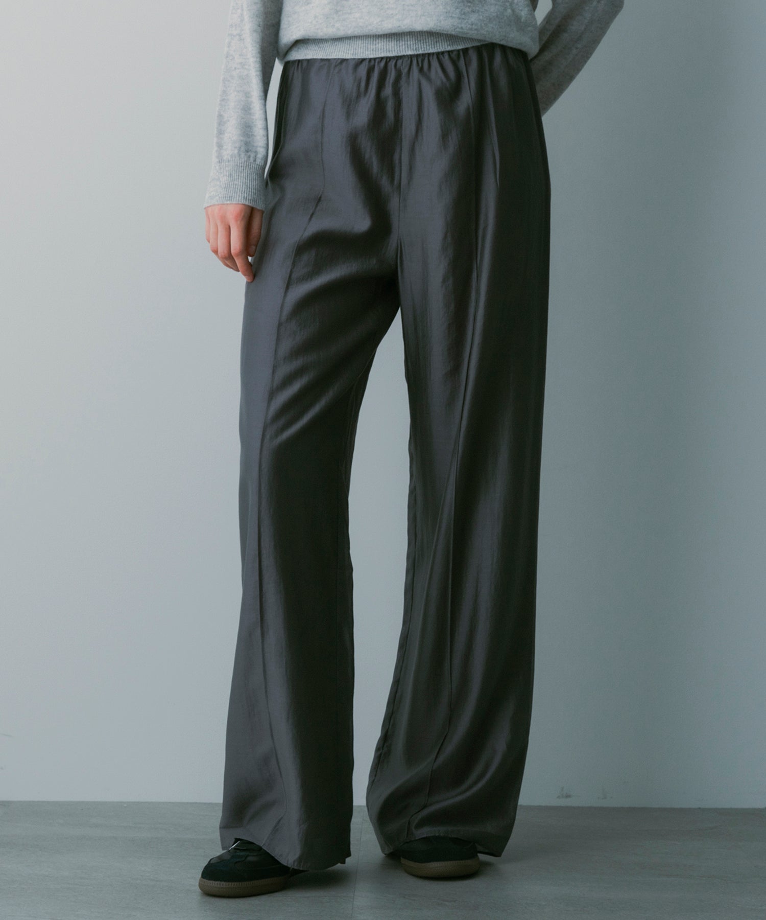 【3月中旬お届け予約商品】リラクシーワイドサテンパンツ