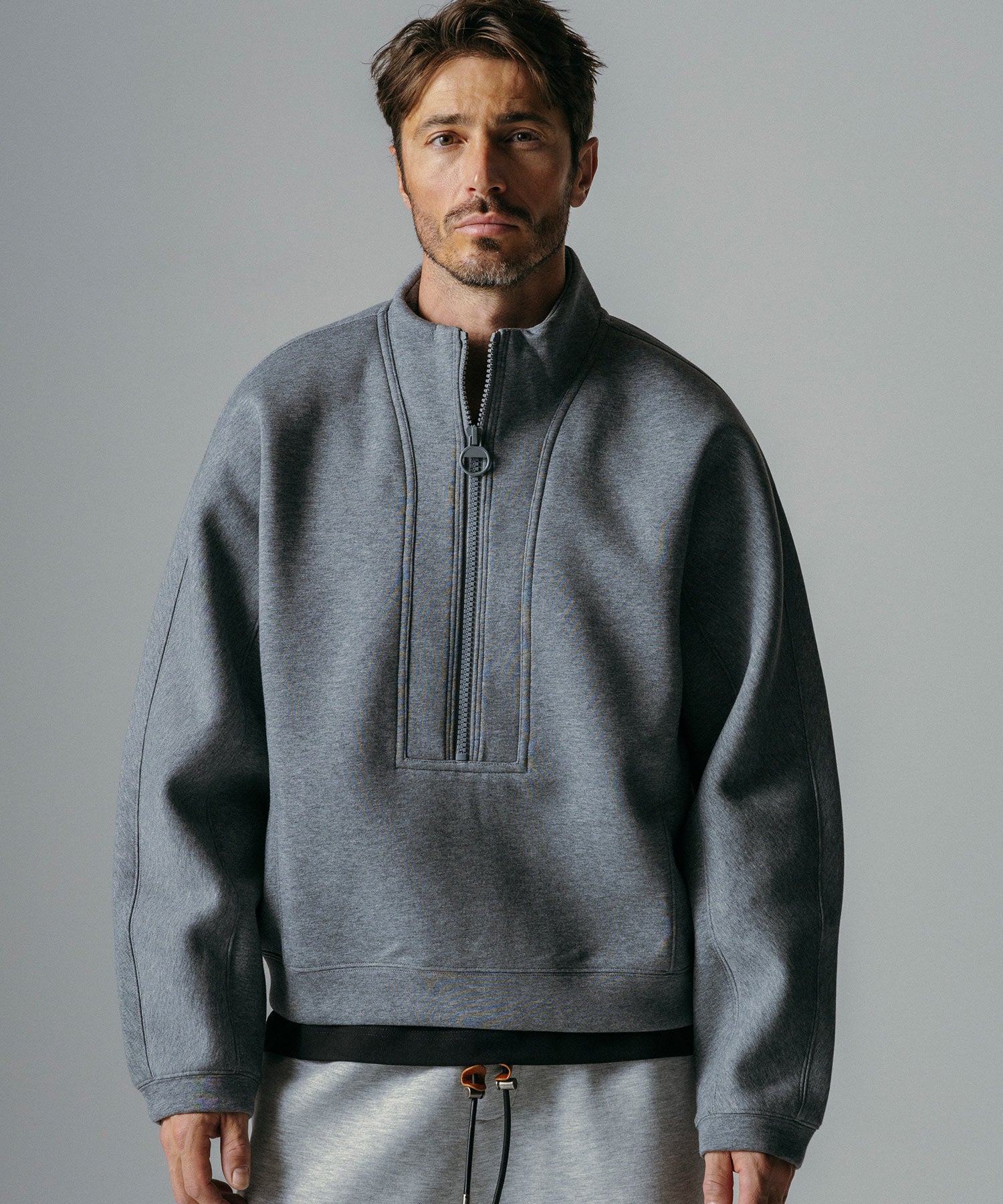 ハーフジップ モックネックプルオーバー