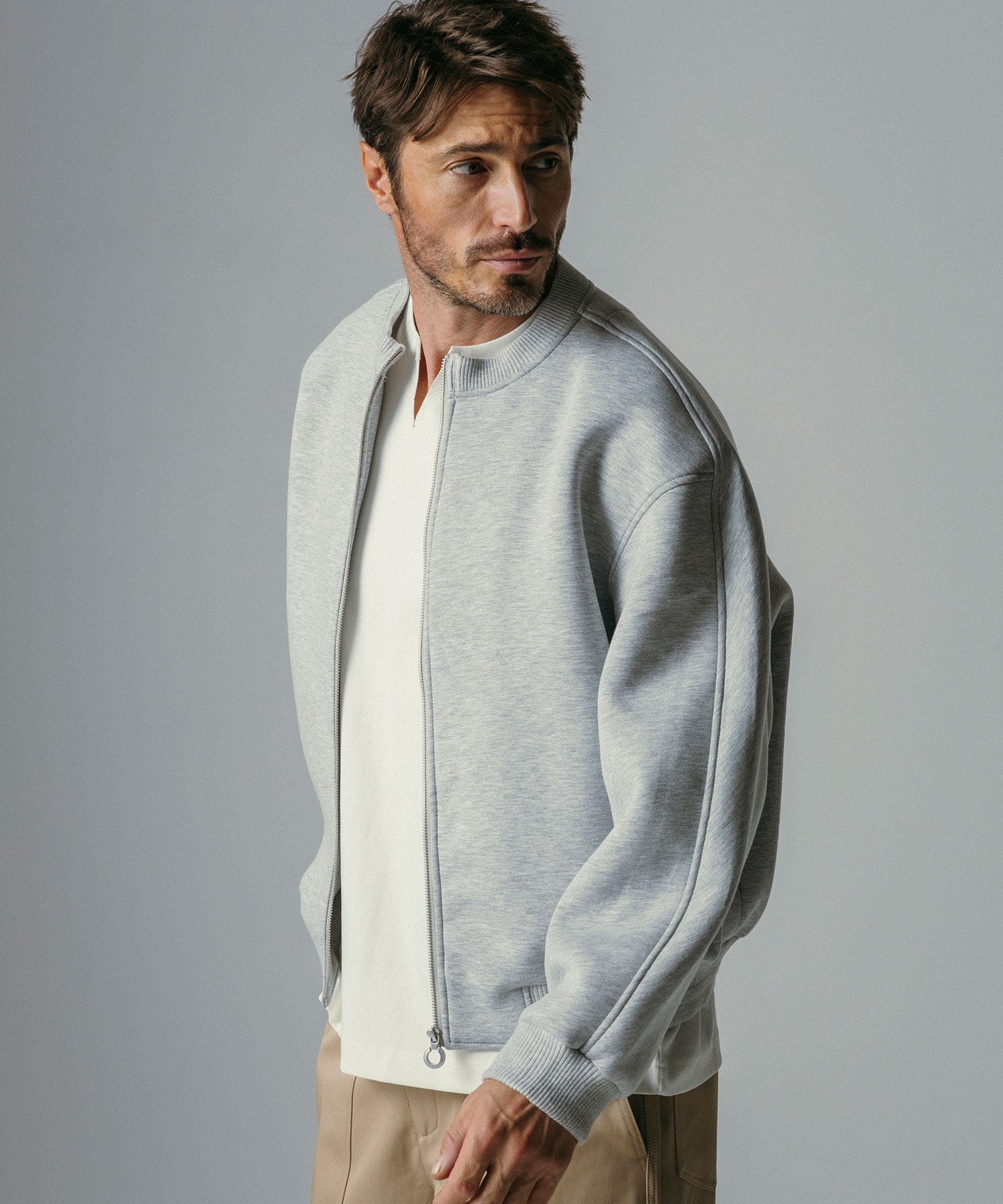 クルーネックジップブルゾン