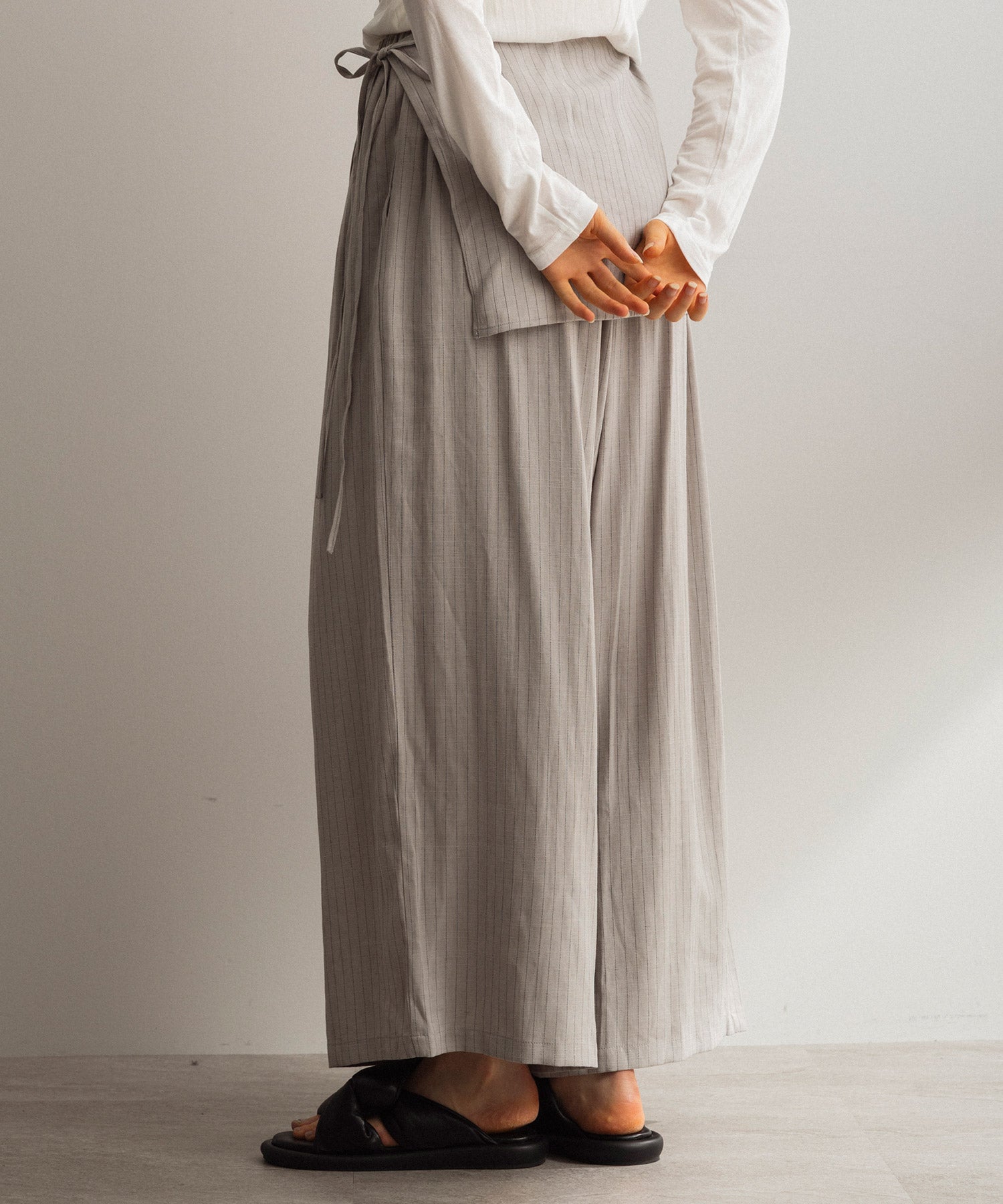 レイヤードデザイン ワイドパンツ