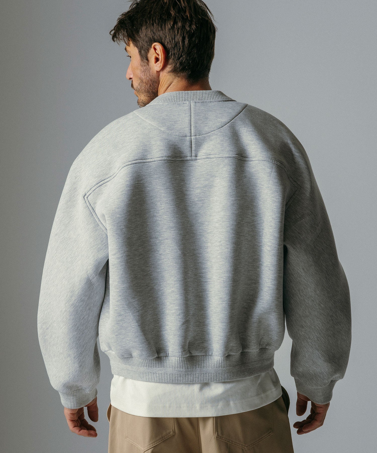 クルーネックジップブルゾン