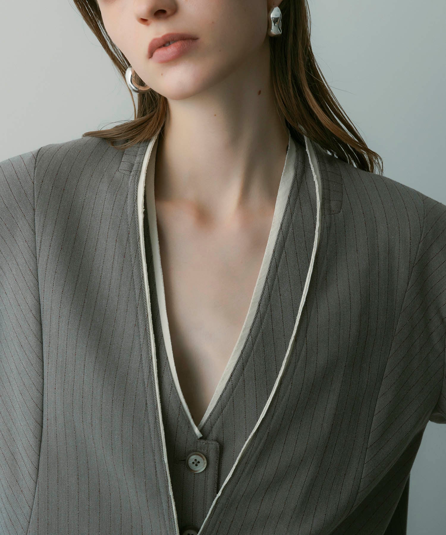 【12月中旬お届け予約商品】ストライプノーカラージャケット
