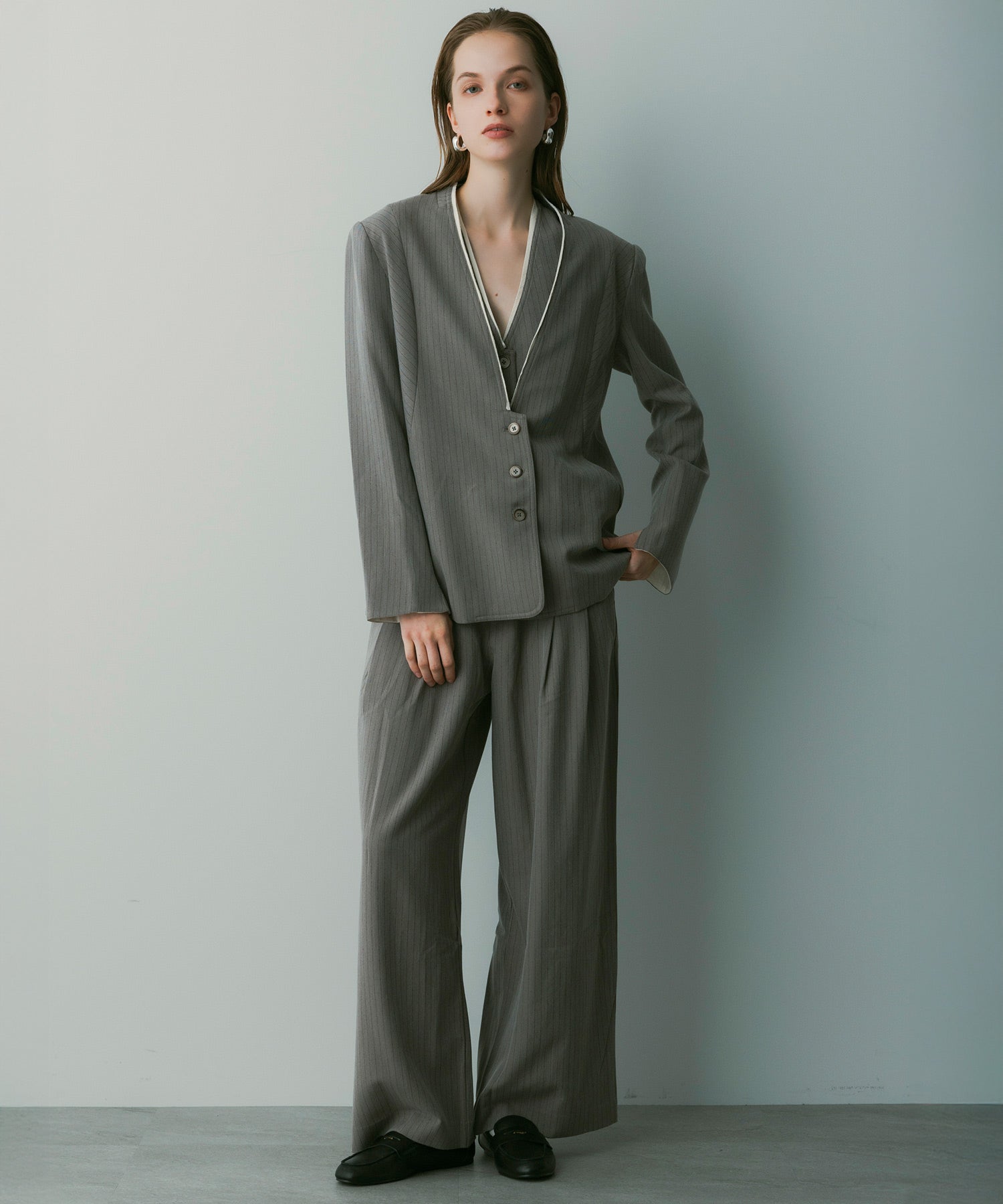 【12月中旬お届け予約商品】ストライプワイドタックスラックス