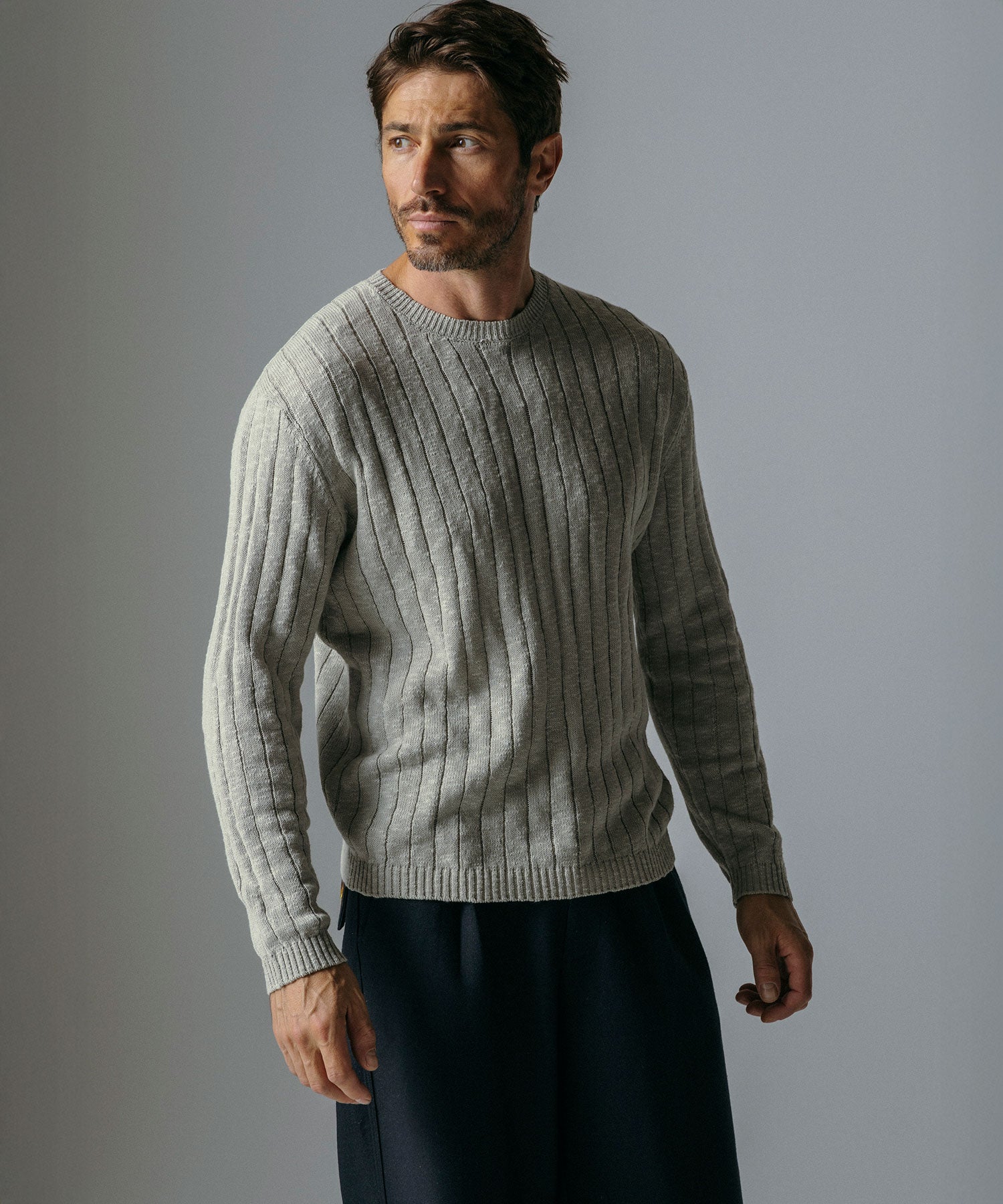 畦編みクルーネックセーター