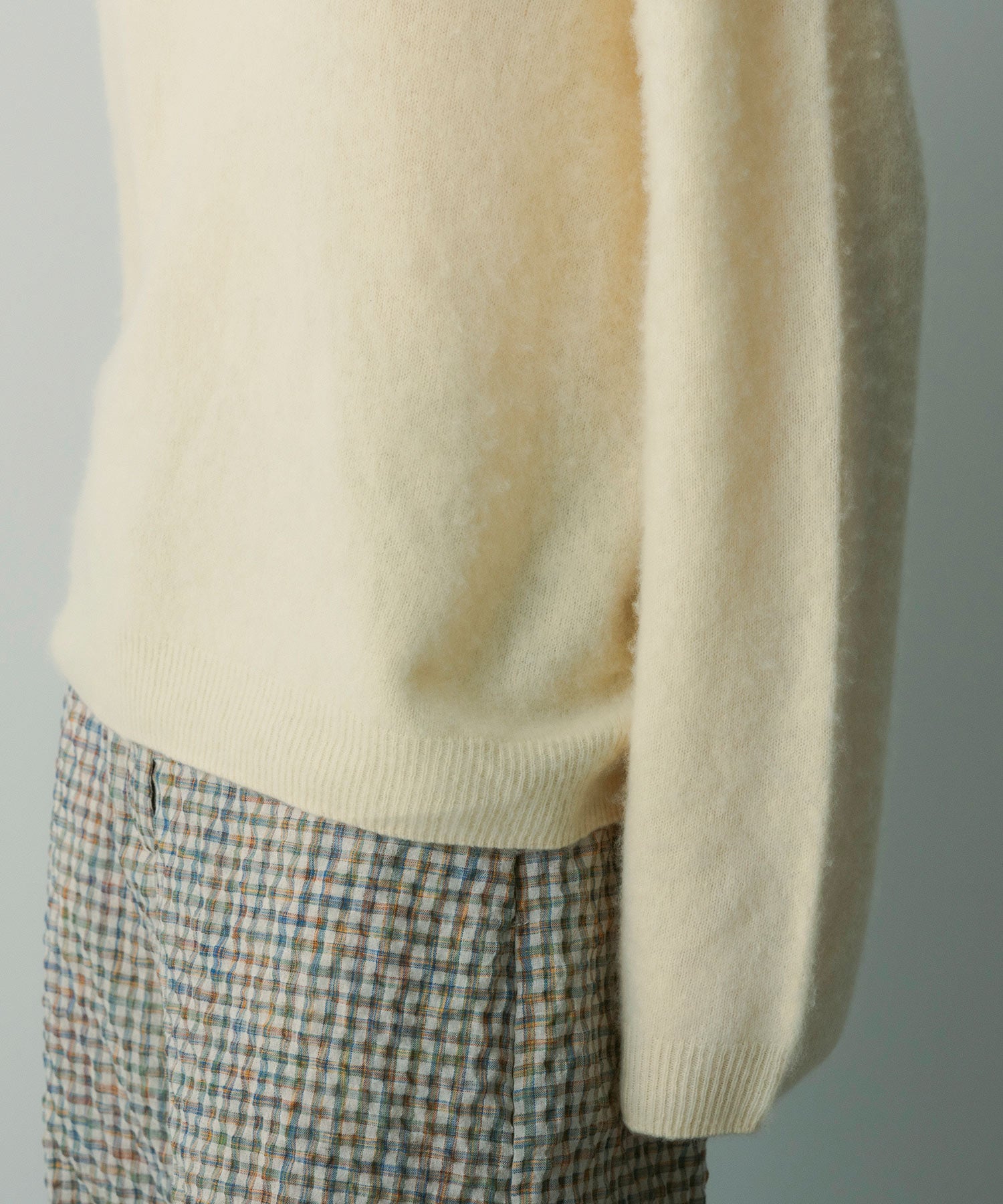 【12月上旬お届け予約商品】カシミヤブレンドVネックニット