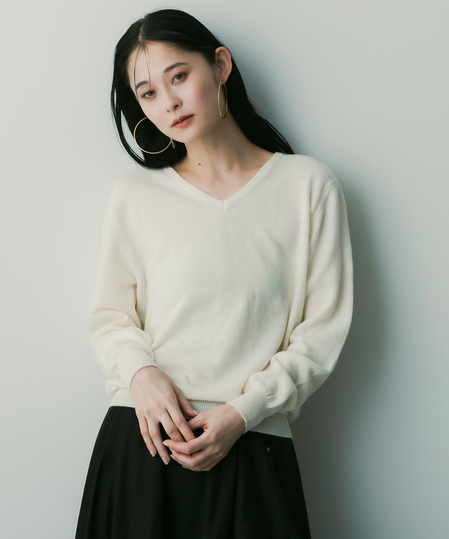 【12月上旬お届け予約商品】カシミヤブレンドVネックニット