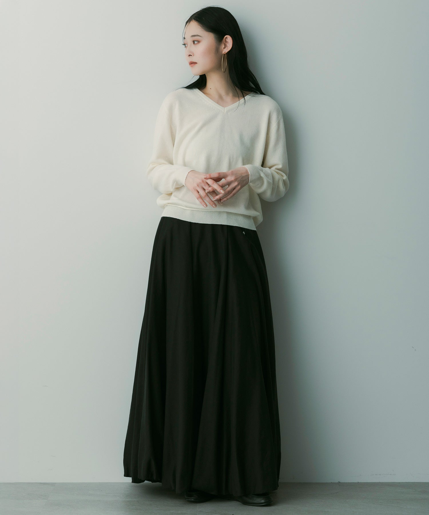 【12月上旬お届け予約商品】カシミヤブレンドVネックニット