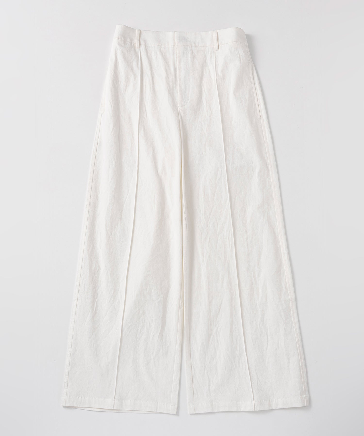 ホワイトワイドパンツ