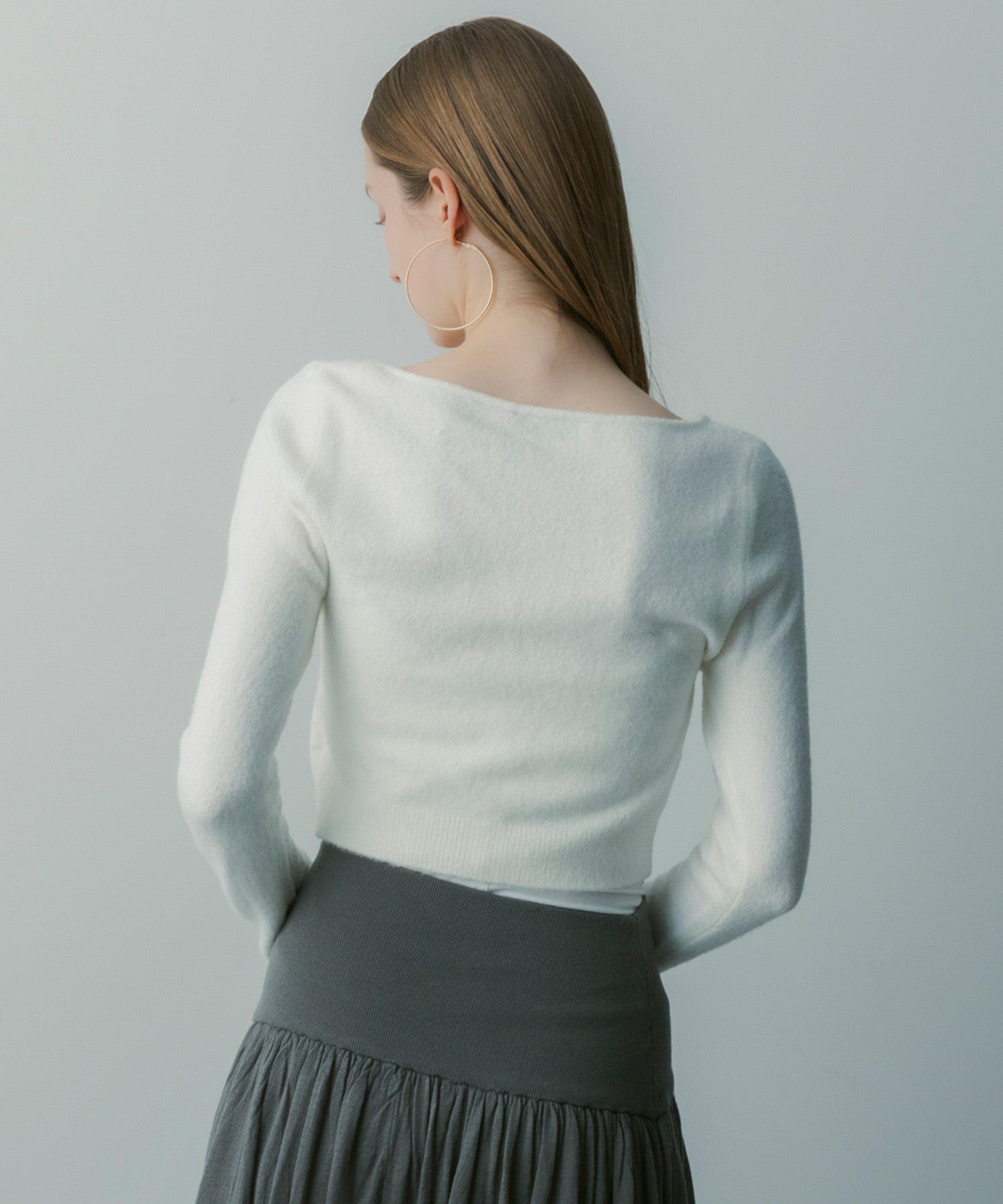 クロップドVネックカーディガン