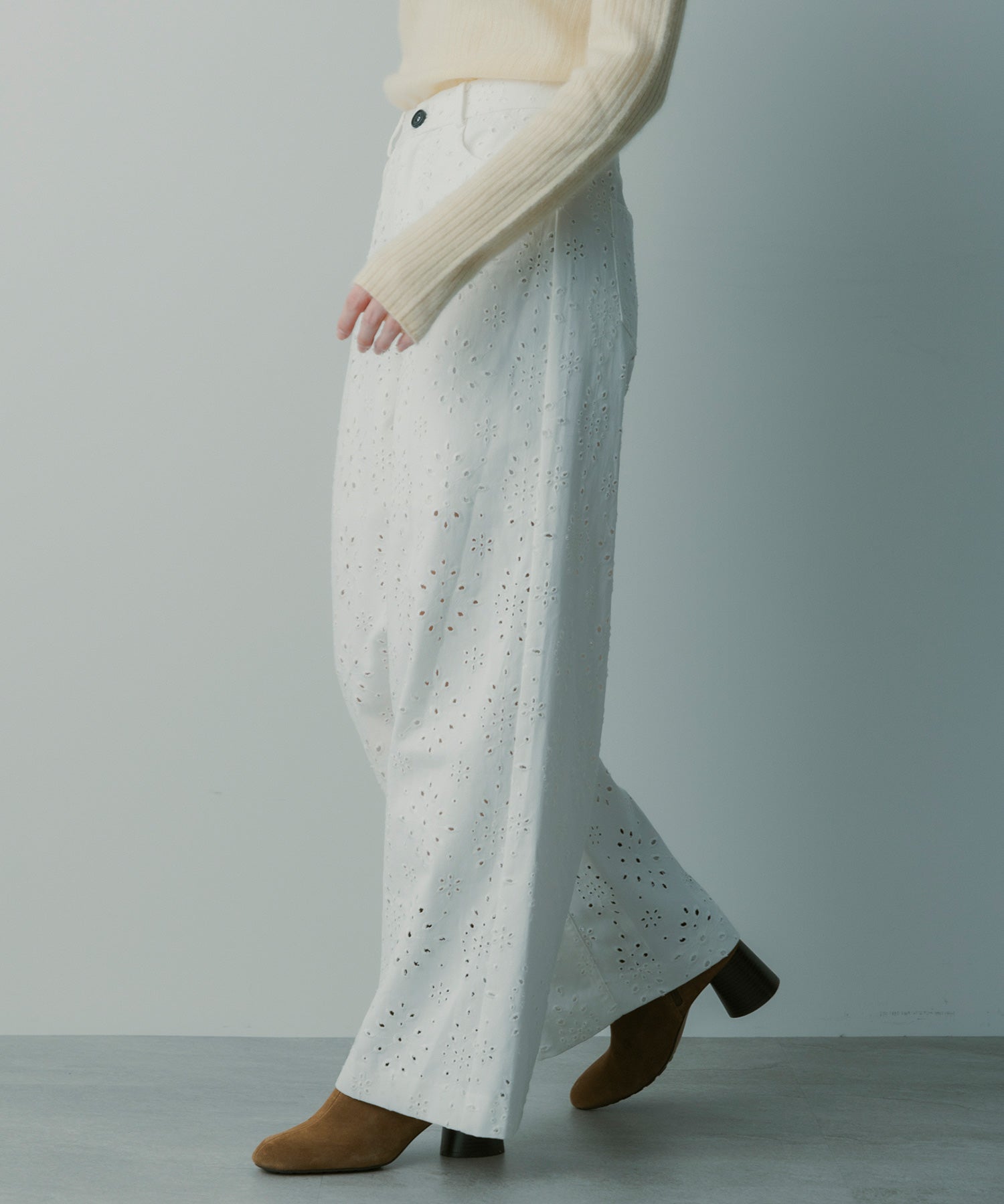 アイレットレース ワイドパンツ