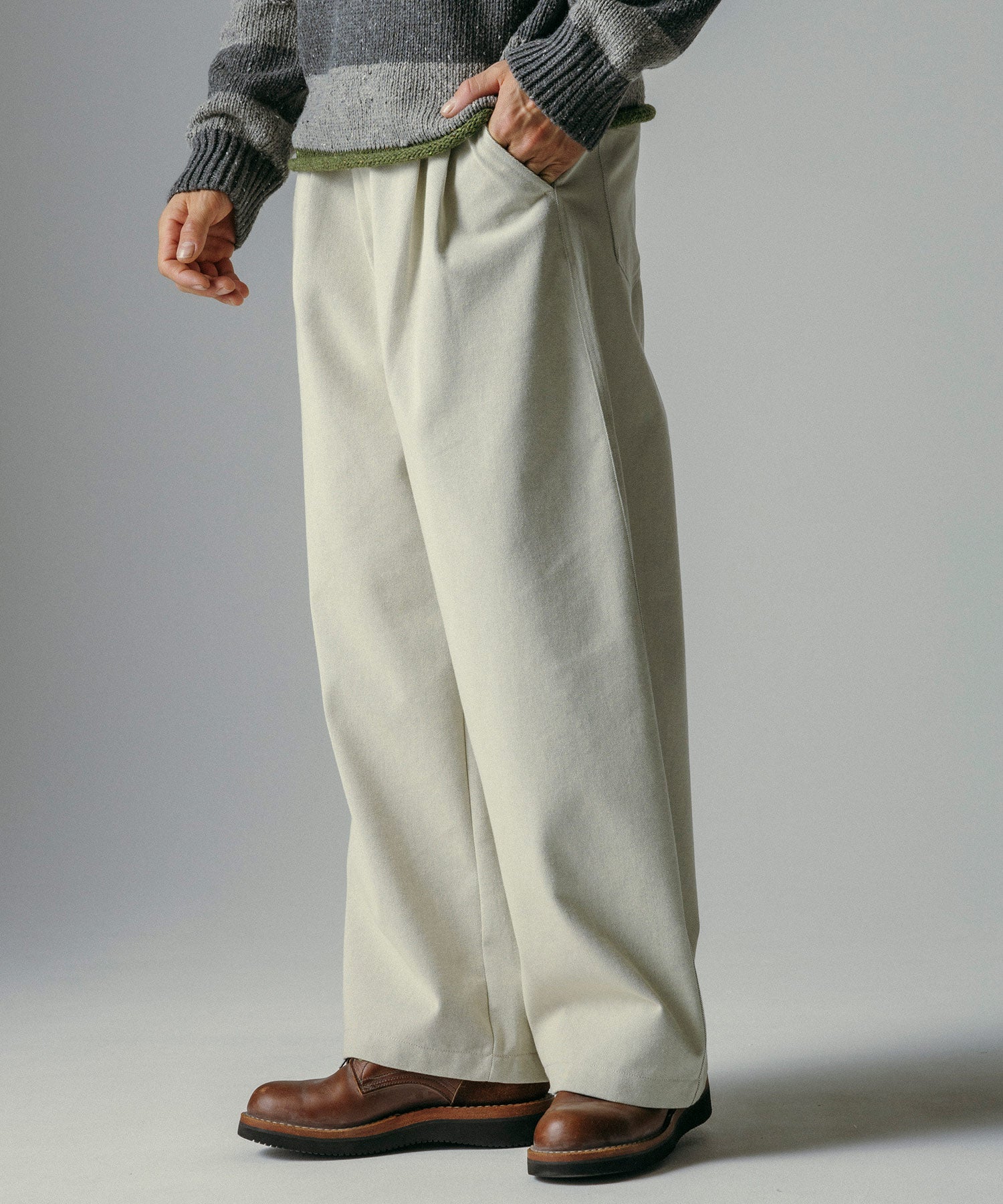 ハイウエスト ツータックワイドパンツ