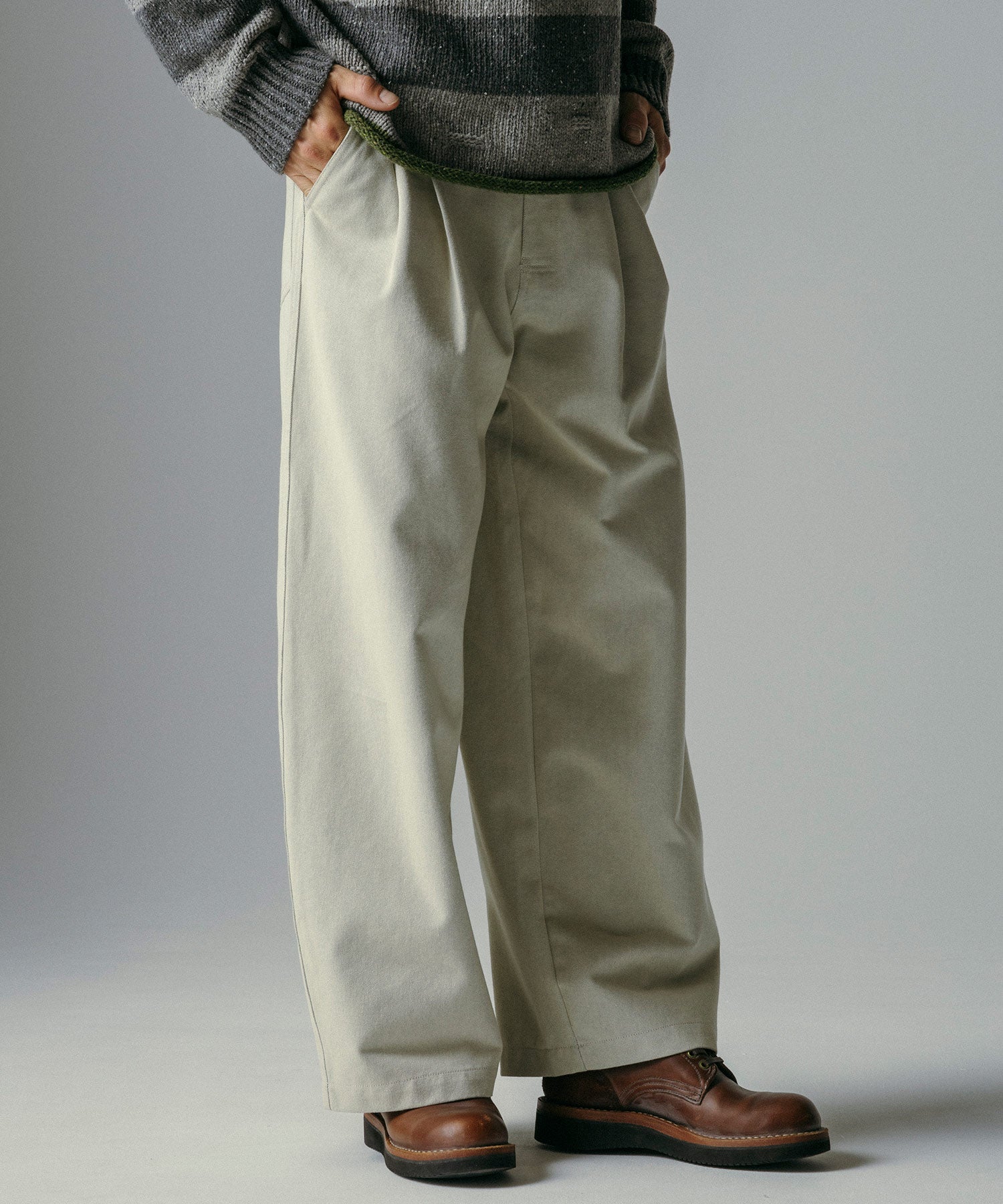 ハイウエスト ツータックワイドパンツ